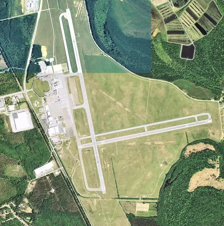 2006 USGS aerial of Augusta Regional Airport at Bush Field in Richmond County, Georgia. Historic campus layout versus later airfield work.