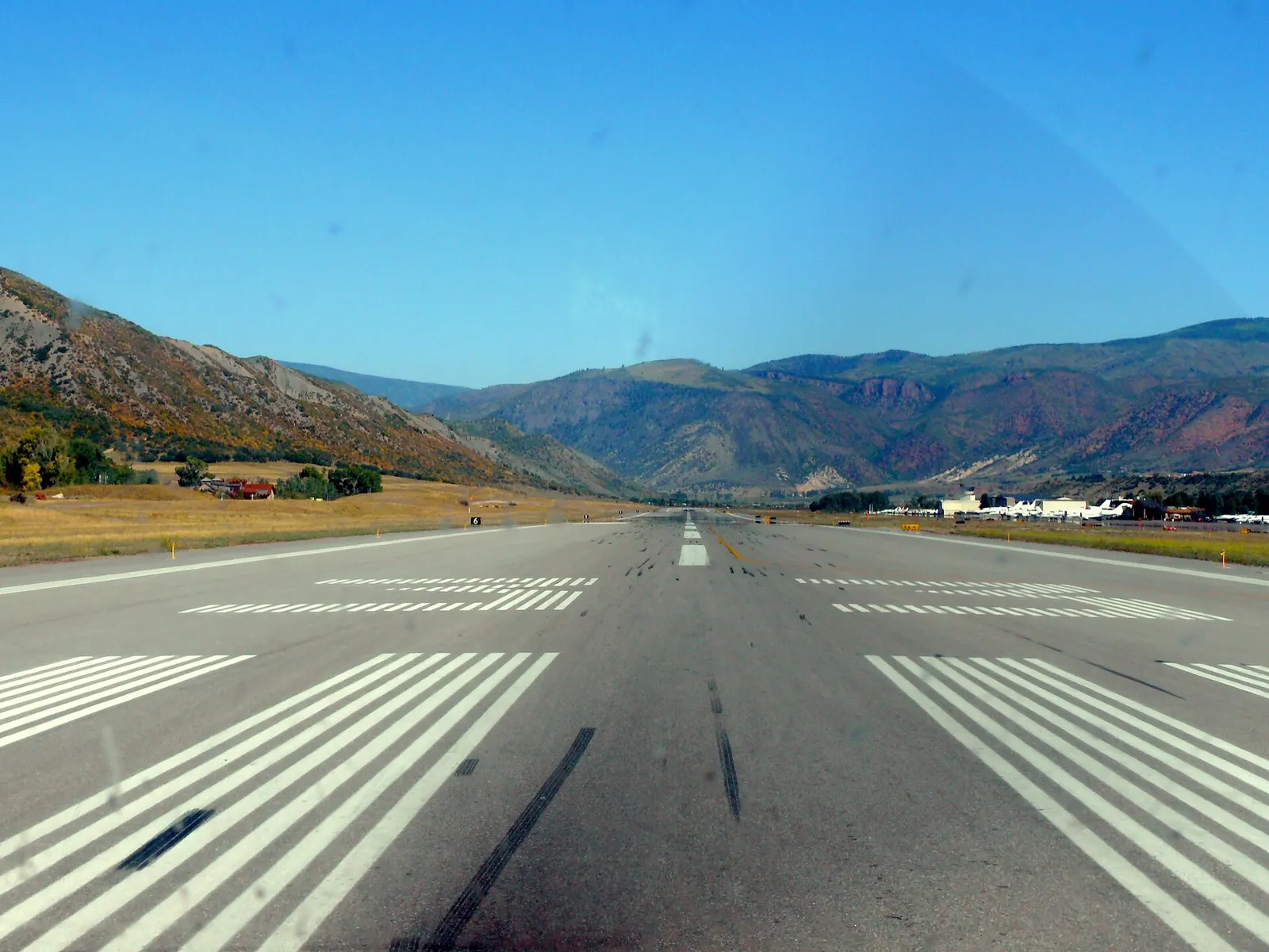 Aircraft taking off on runway 33 at Aspen-Pitkin County Airport, 16 September 2008.