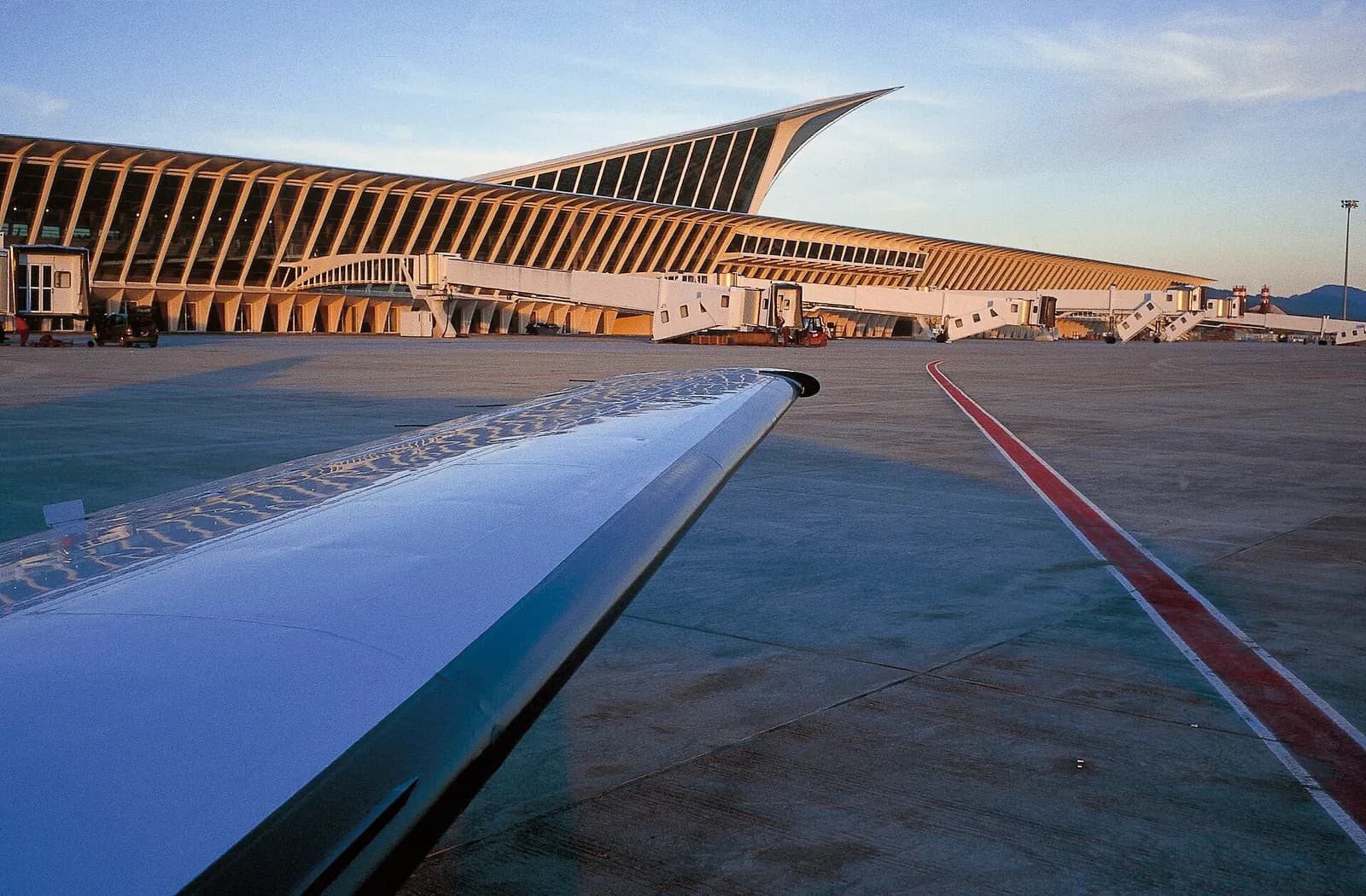 Bilbao–Loiu Airport terminal exterior