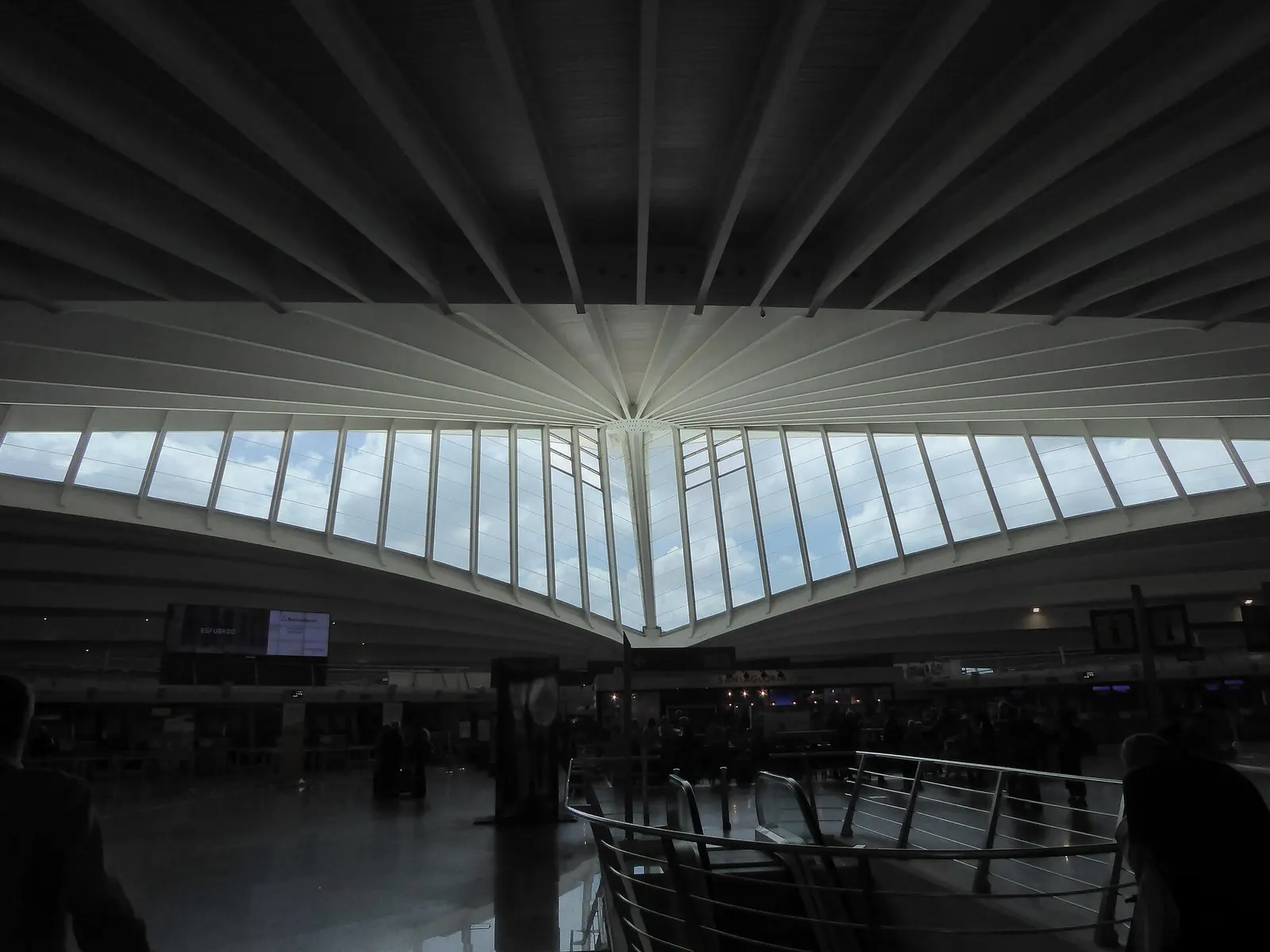 Bilbao Airport terminal landside view, May 2019