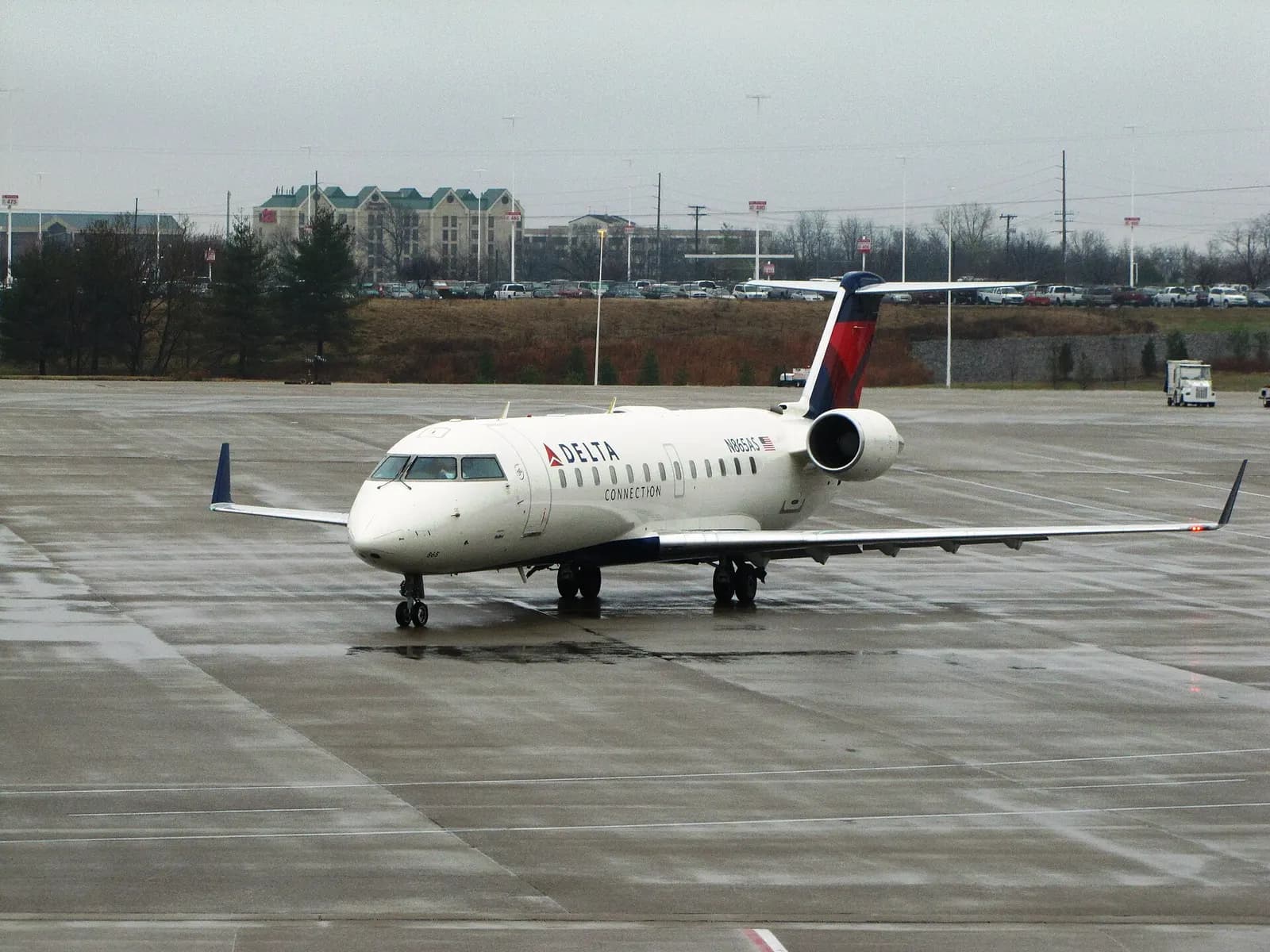SkyWest Airlines Bombardier CRJ-200 Nashville International Airport