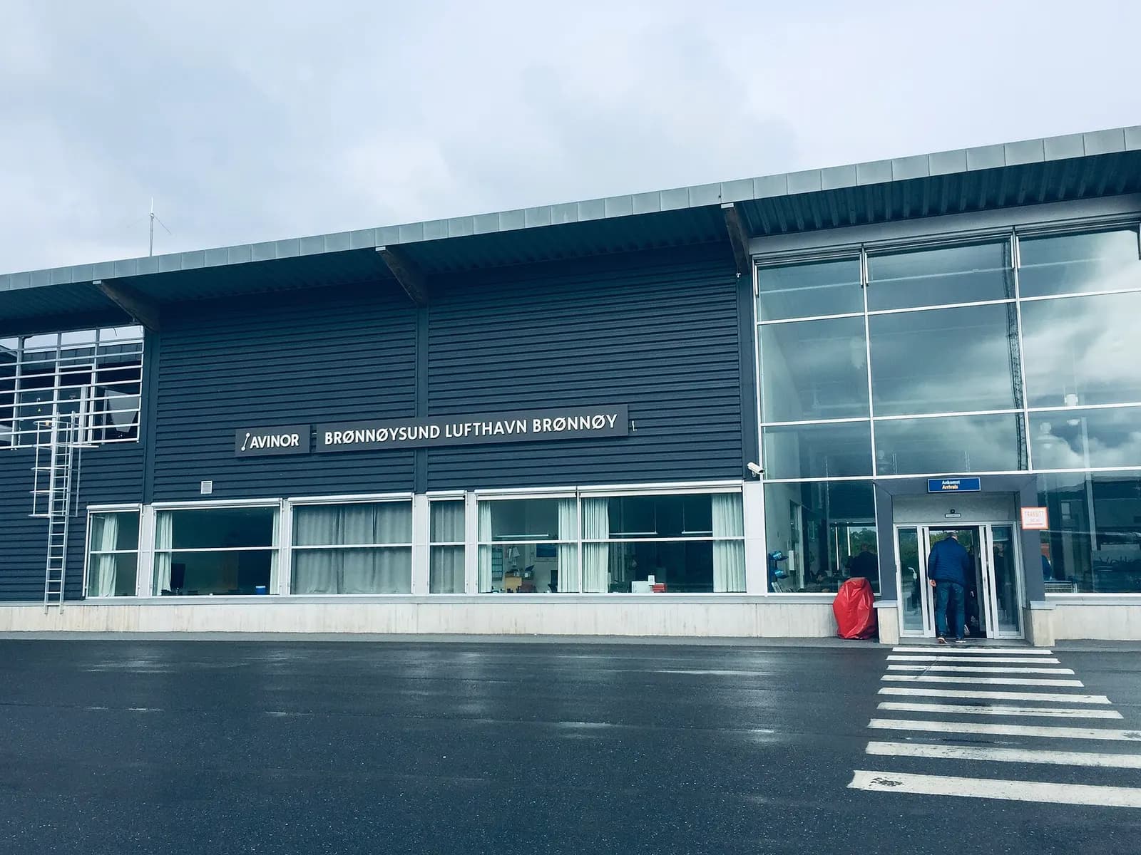 Brønnøysund Airport terminal exterior in 2018
