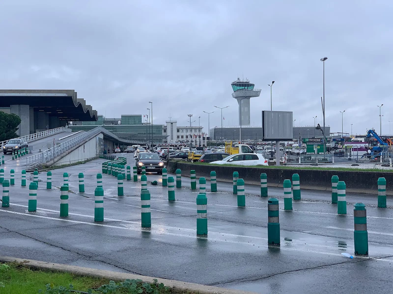 Parking and control tower at Bordeaux-Mérignac Airport, October 2019