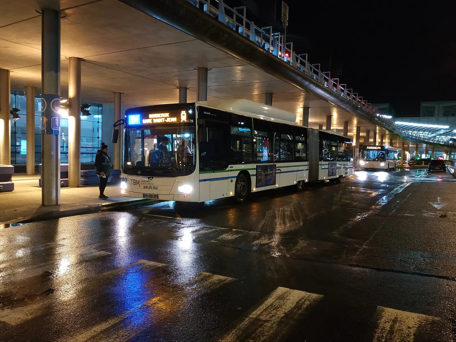 TBM airport shuttle bus at Bordeaux-Mérignac, 2019
