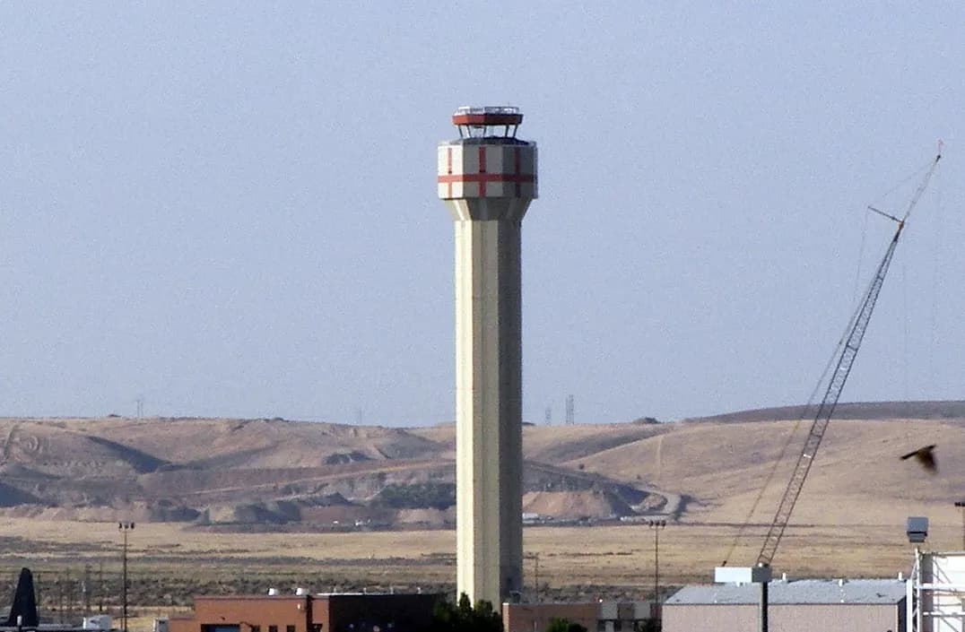 Boise Airport air-traffic control tower on the south side of the field, photographed in 2009.