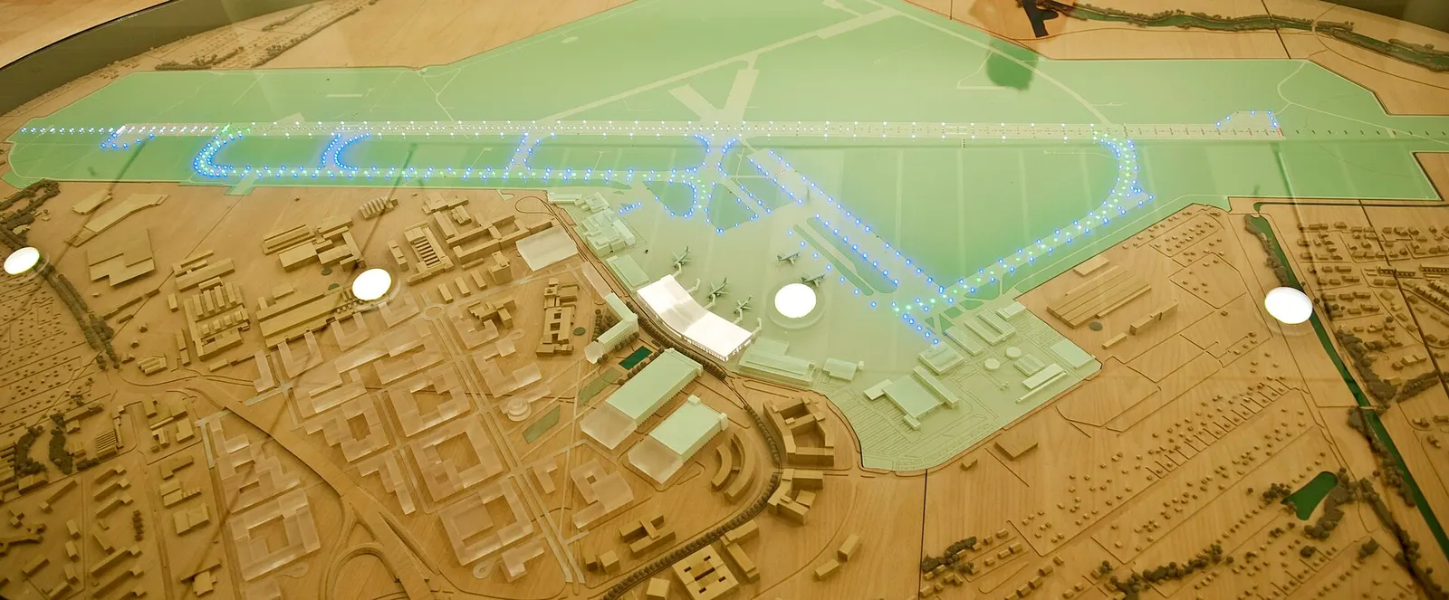 Exhibitions on Bremen Airport: Model of Bremen Airport