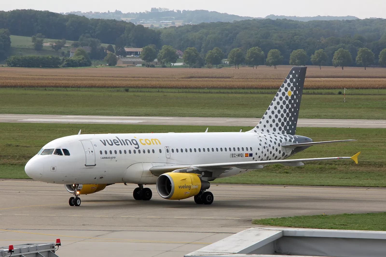 EC-MIQ, cn 3159 Euroairport Basel-Mulhouse-Freiburg (BSL/LFSB)