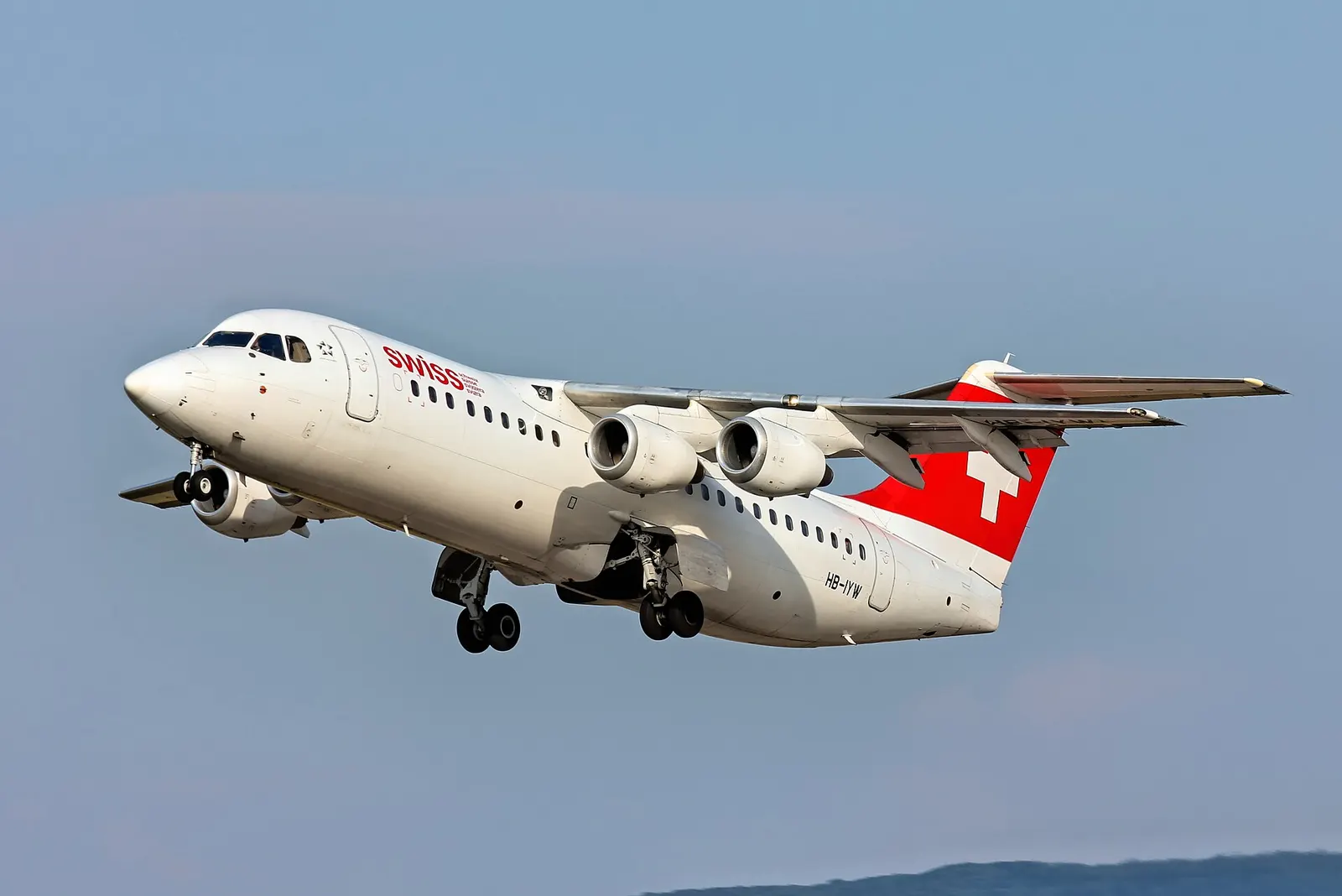 HB-IYW , c/n E3359 , Euroairport Basel-Mulhouse-Freiburg (BSL/LFSB)