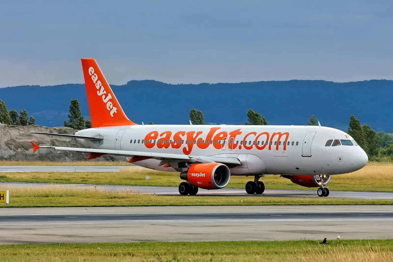 HB-JZX , c/n 4157 , Euroairport Basel-Mulhouse-Freiburg (BSL/LFSB)