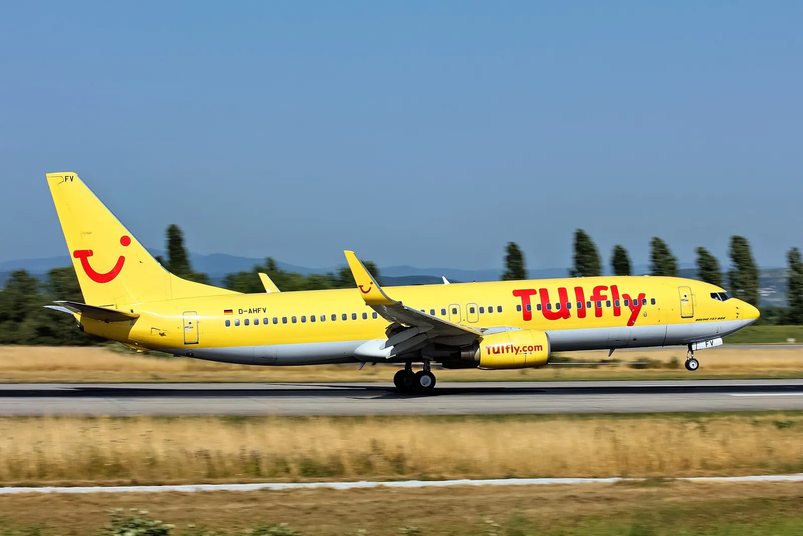 D-AHFV , c/n 30415, Euroairport Basel-Mulhouse-Freiburg (BSL/LFSB)