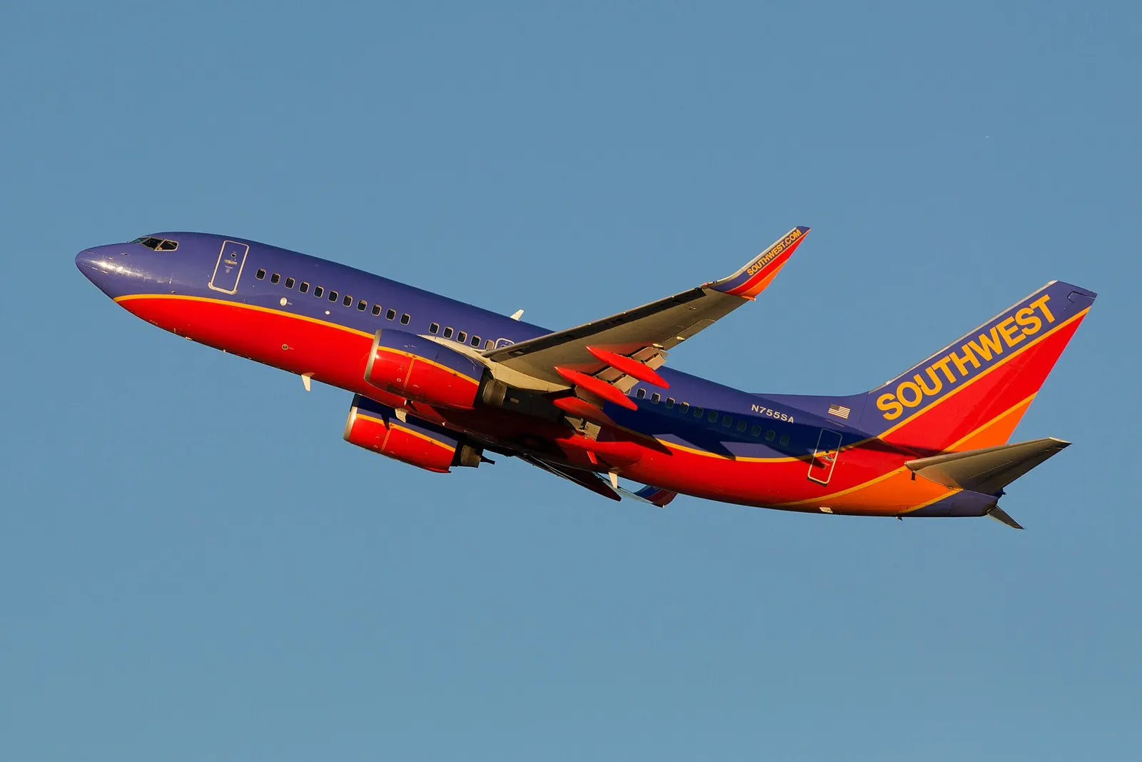 Southwest Airlines Boeing 737-700 N755SA departing Burbank-Bob Hope Airport.