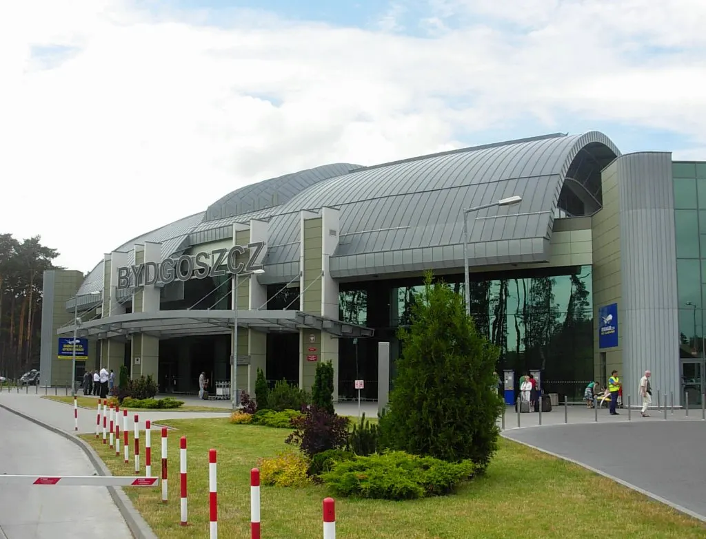 Exterior view of the Bydgoszcz Paderewski passenger terminal