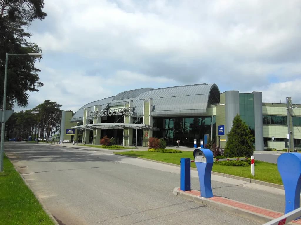 Front facade of Bydgoszcz Paderewski Airport terminal