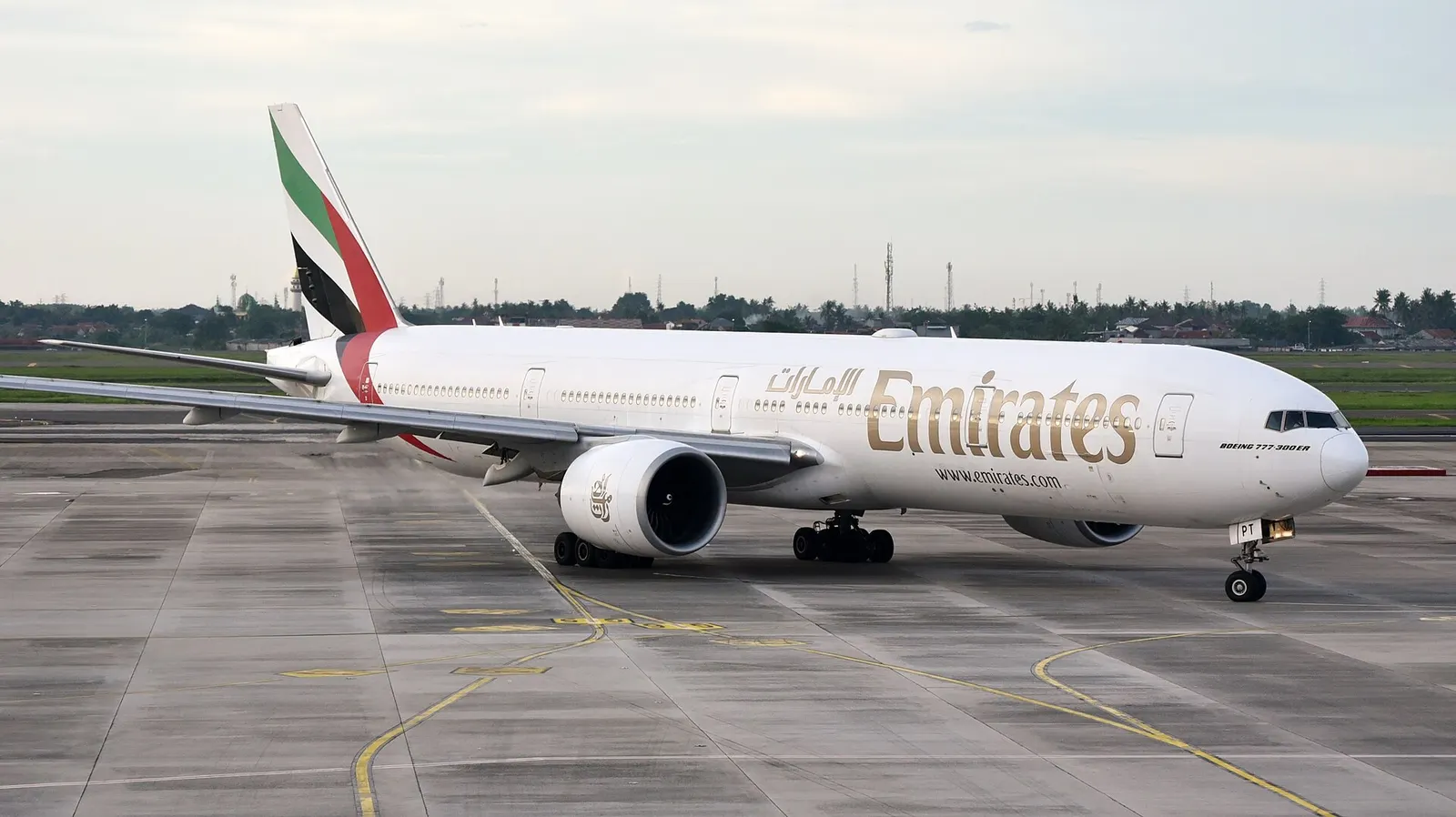 Emirates Boeing 777-31H(ER) A6-EPT taxiing at Soekarno–Hatta International Airport (CGK/WIII) near Jakarta, Indonesia, on departure from Dubai International Airport (DXB/OMDB), Dubai, United Arab Emirates, as EK357