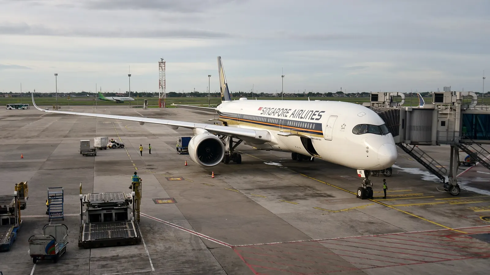 Singapore Airlines Airbus A350-941 9V-SHK at Terminal 3, Soekarno–Hatta International Airport (CGK/WIII) near Jakarta, Indonesia