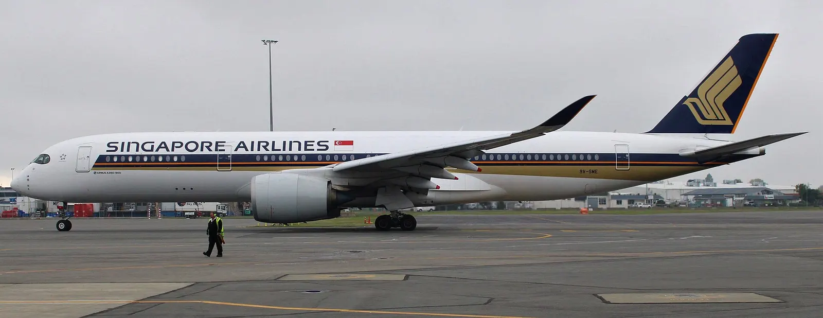 Singapore Airlines Airbus A350-900 taxiing at Christchurch Airport