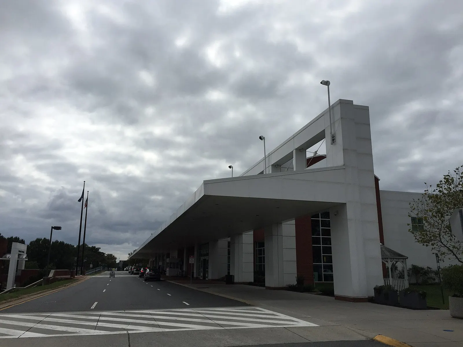 Front of the Charlottesville Albemarle Airport terminal building in 2016