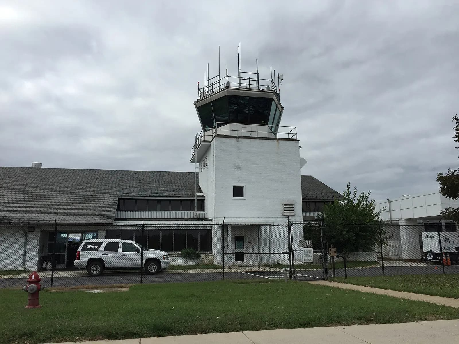 Charlottesville Albemarle Airport control tower in 2016