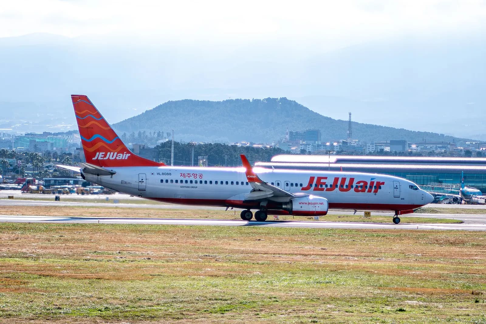 Boeing 737-8AS aircraft by Jeju Air, photographed at Jeju International Airport. Registration number HL8088