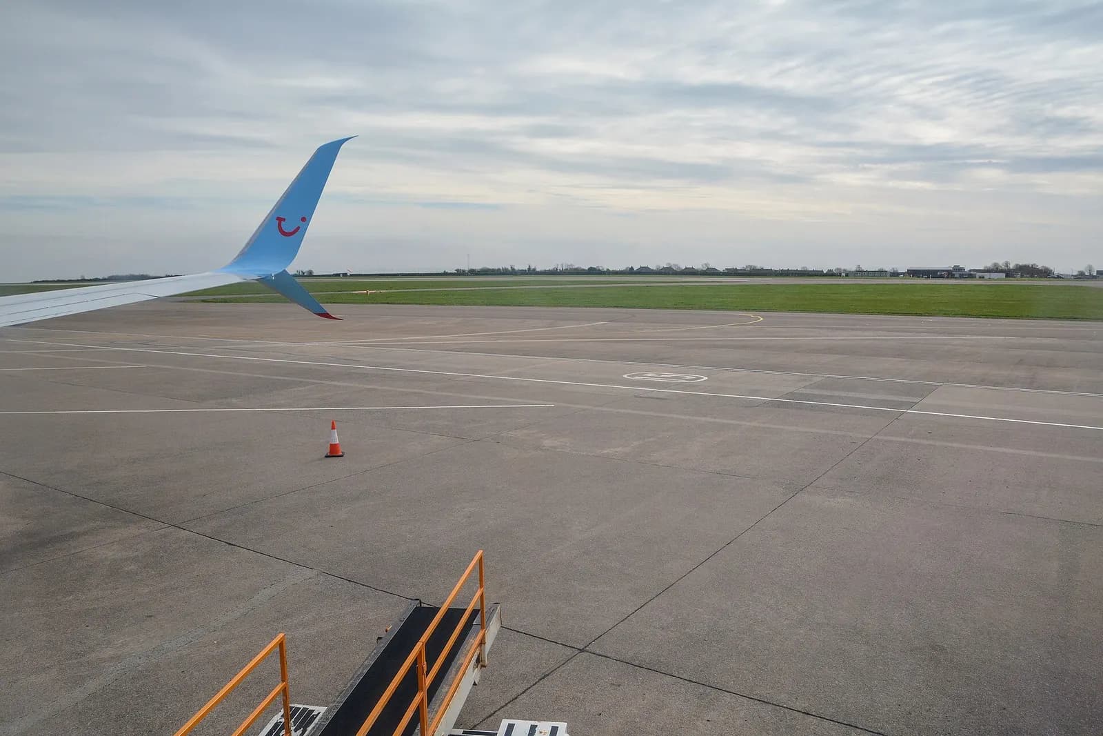 Cardiff Airport : Airport Scenery