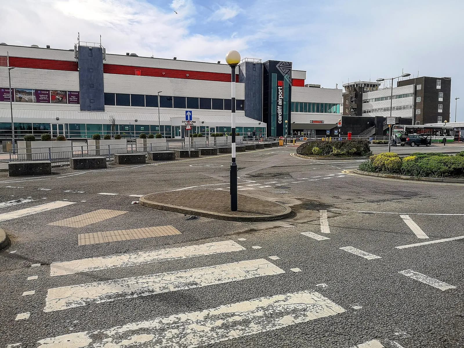 Cardiff Airport : Terminal Building