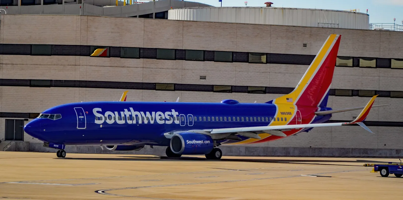 Dallas Love Field Airport (KDAL) Dallas, Texas Photo: TDelCoro December 18, 2020