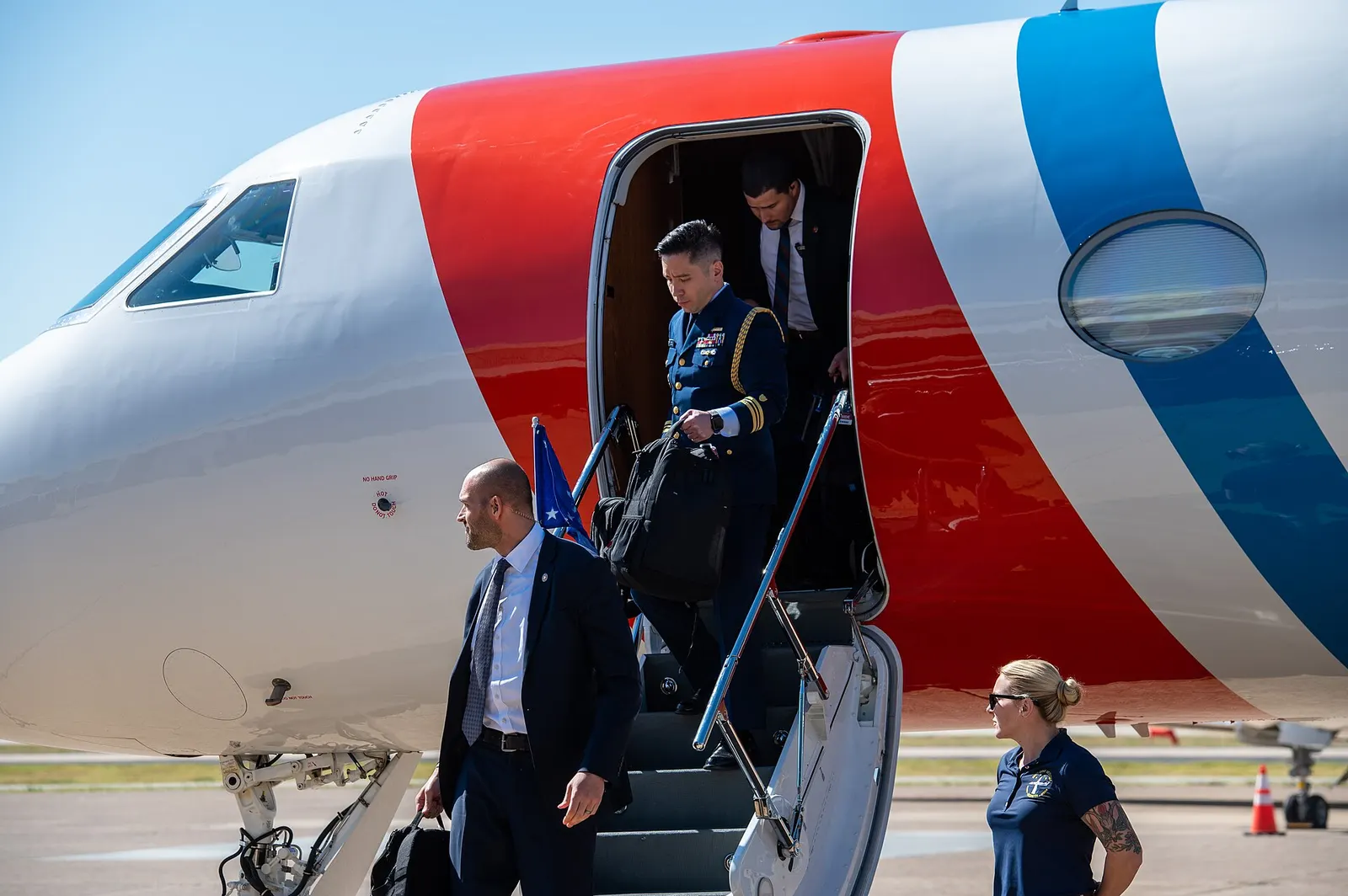 DALLAS (October 14, 2022) Homeland Security Secretary Alejandro Mayorkas arrives at Dallas Love Field Airport in Dallas, Texas. (DHS photo by Ryan Graves)