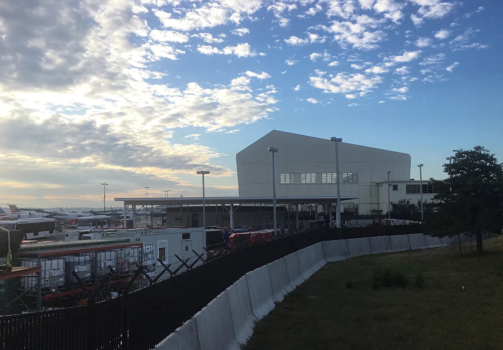 Ronald Reagan Washington National airport Project Journey commuter concourse construction, 2 November 2017.