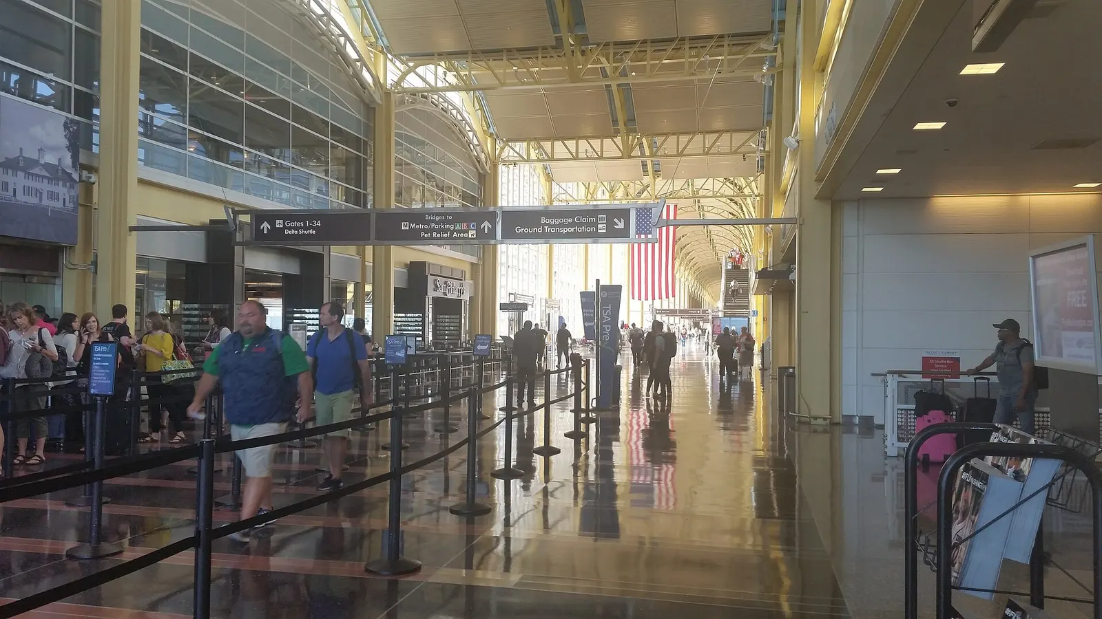 Interior of Ronald Reagan Washington National Airport, looking south from Terminal C