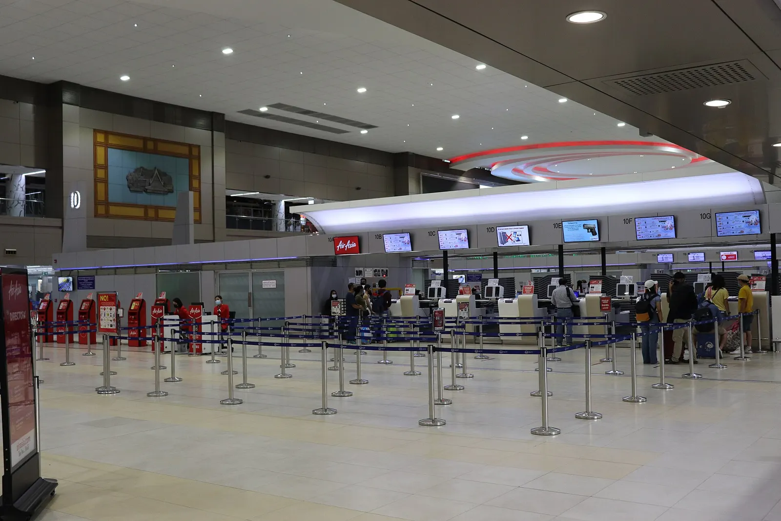 Don Mueang International Airport Terminal 2 departure, after renovation