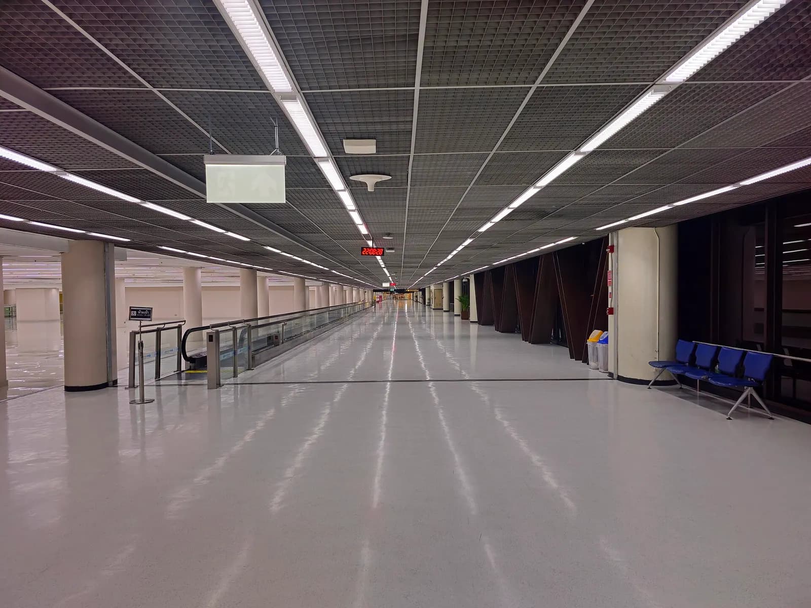 Don mueang international airport by Don Ramey Logan
