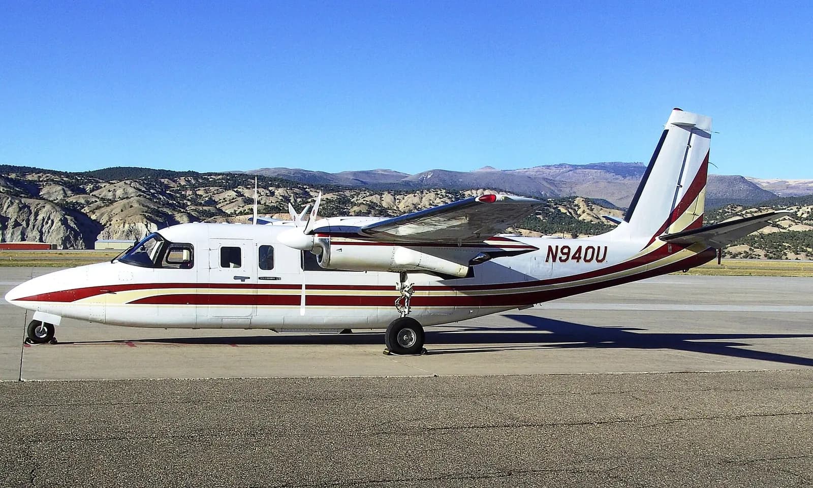 Aero Commander 680-W N940U on the Eagle County Regional Airport ramp