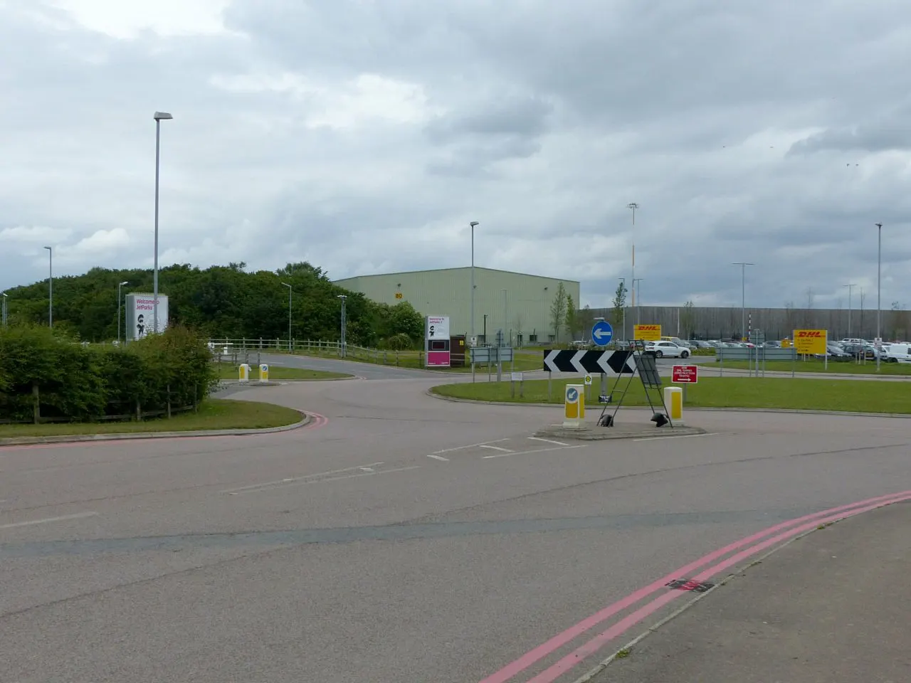Western entrance road to East Midlands Airport