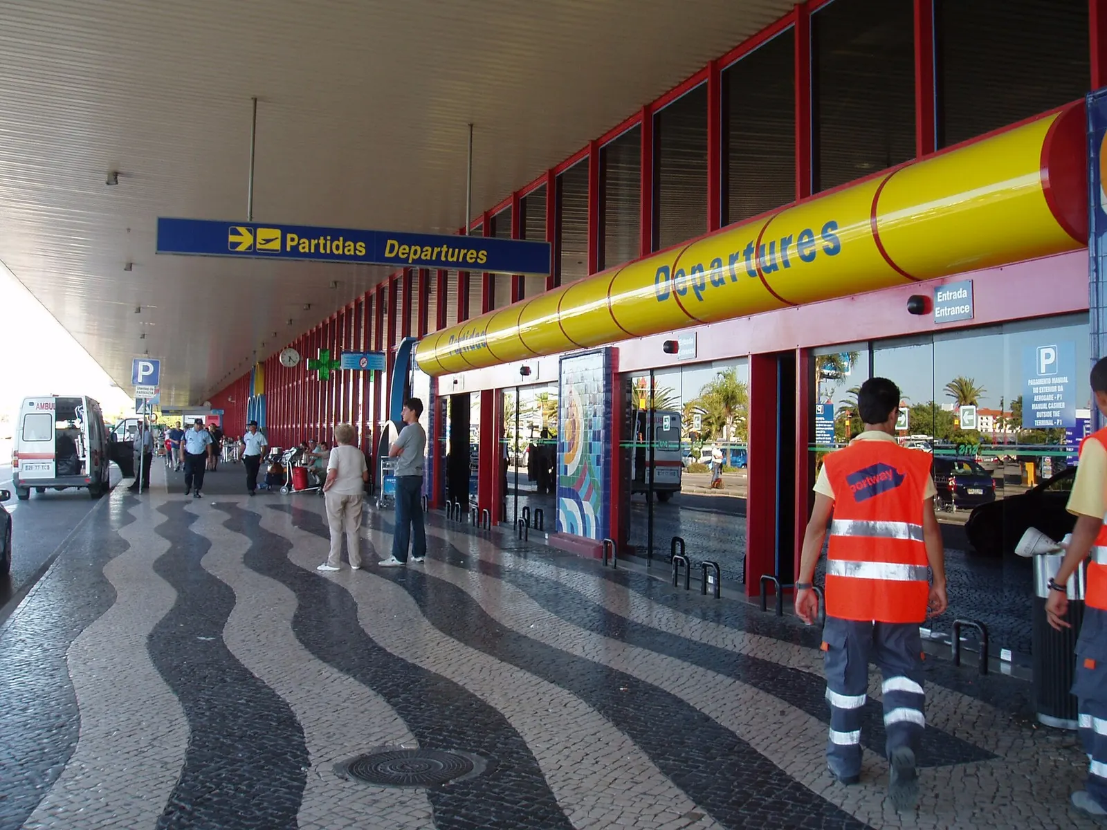 Picture of departures terminal at Faro Airport Terminal.