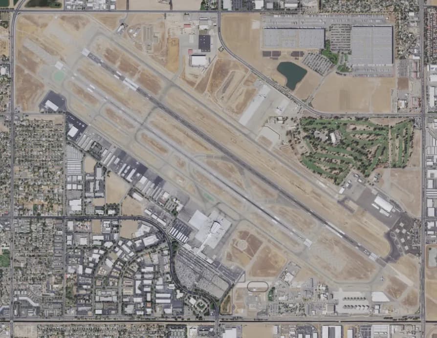 October 2020 USGS aerial of Fresno Yosemite International Airport and the surrounding east Fresno grid.