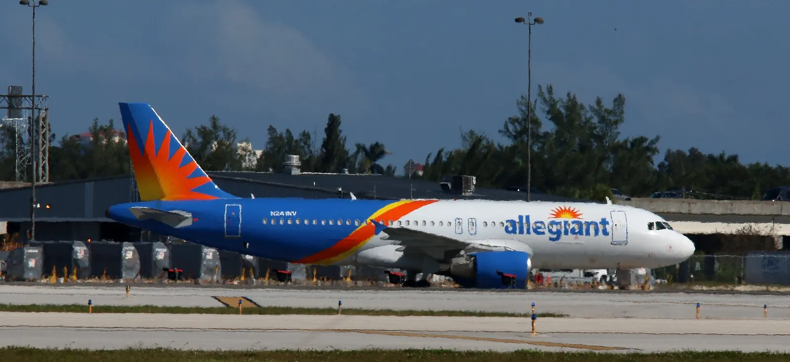 Fort Lauderdale International Airport - from the roof of Parking Garage and inside Terminal 2