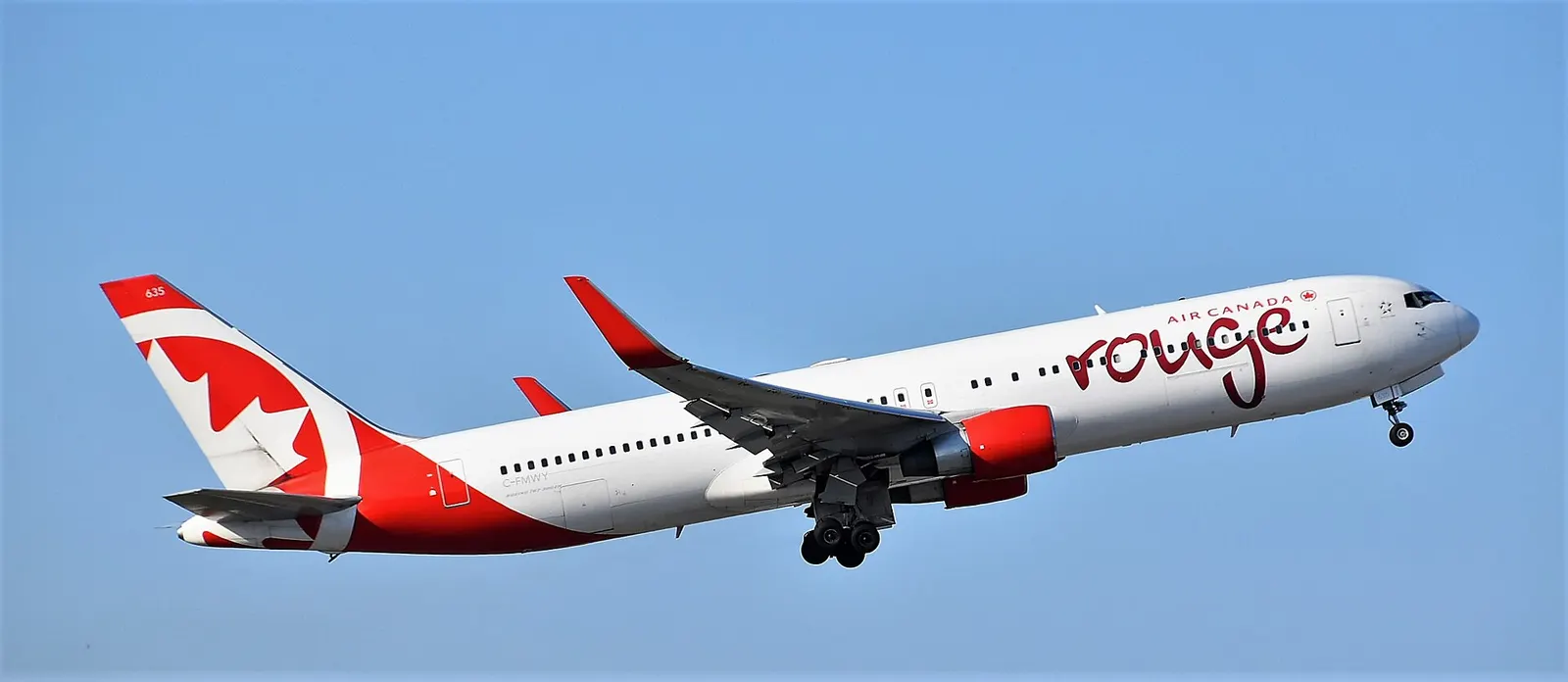 Boeing 767/3 of Air Canada Rouge departing rwy.10L at Ft. Lauderdale,(Hollywood,) Inter'l.- FLL, Florida, U.S.A., 14/02/17.