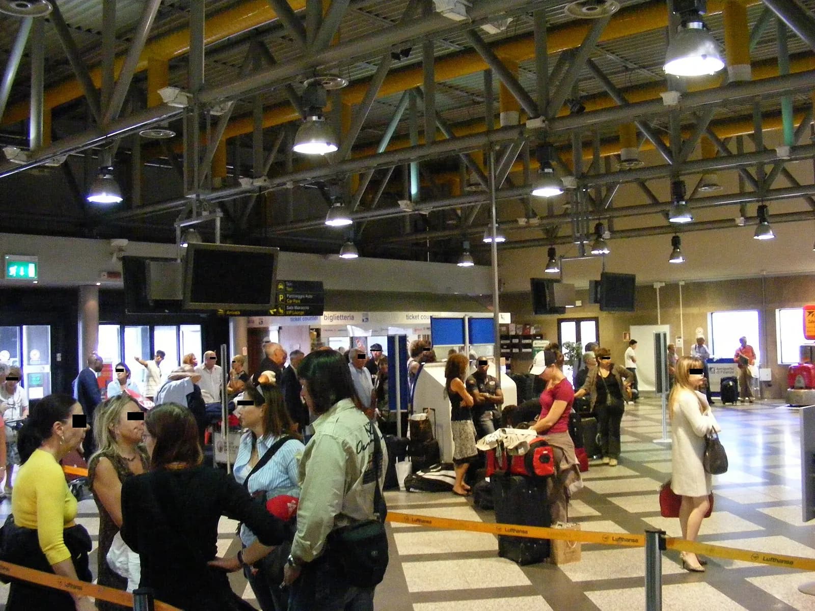 Florence Airport check-in hall