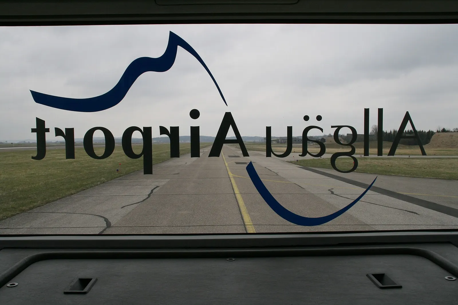 Airport bus waiting at the Allgäu Airport Memmingen curb