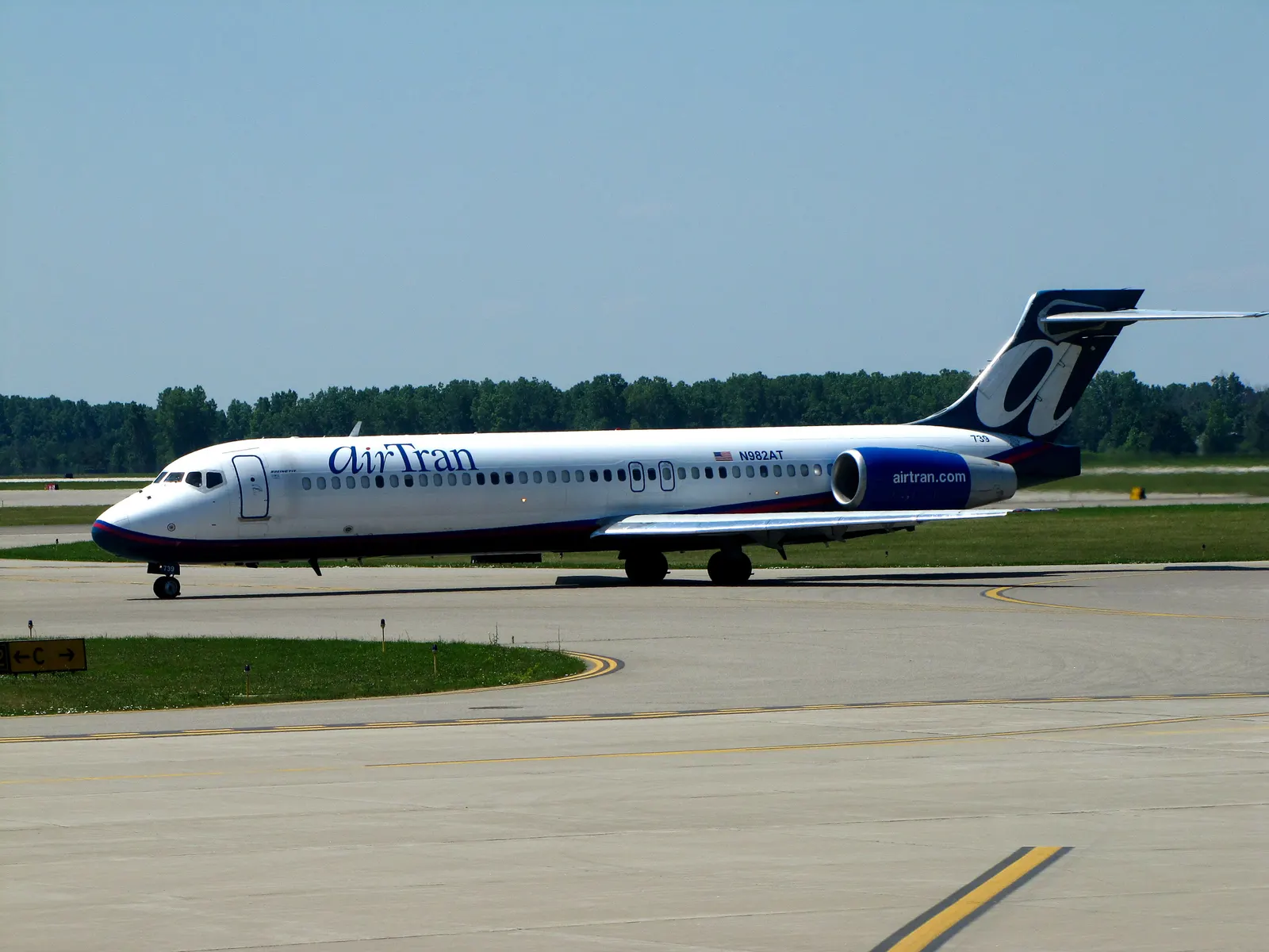 Historic AirTran Airways Boeing 717-200 N982AT on the Bishop International Airport ramp, June 2012