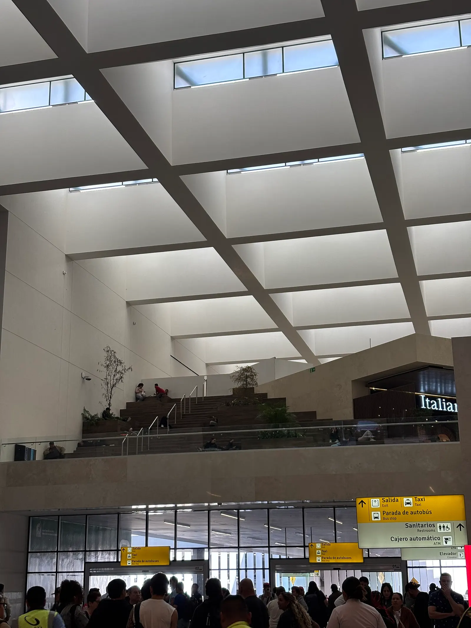 Detalle de cubre rtadl interior del aeropuerto internacional