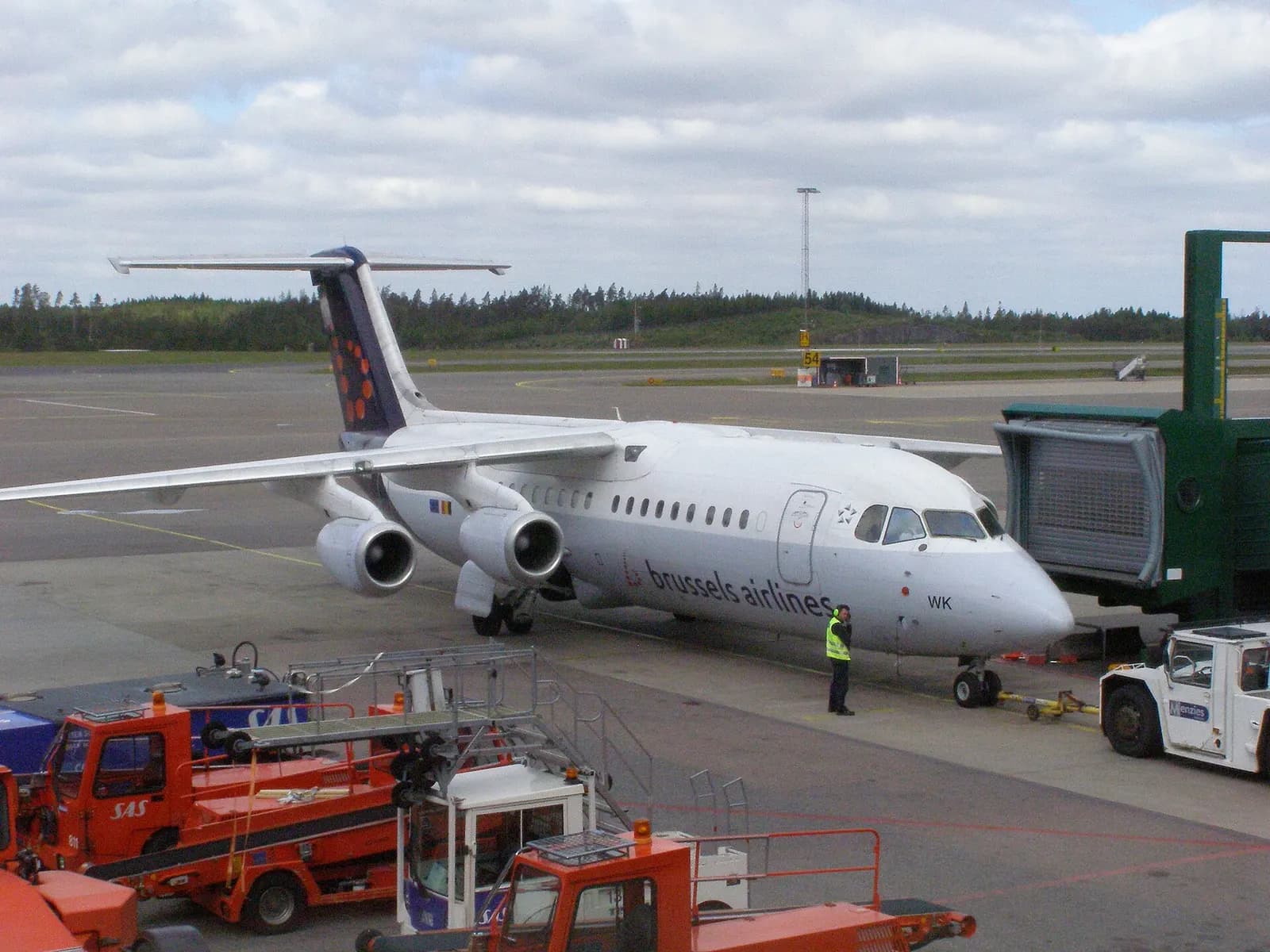 Göteborg-Landvetter Airport - Brussels Airlines Avro 146-RJ100 OO-DWK