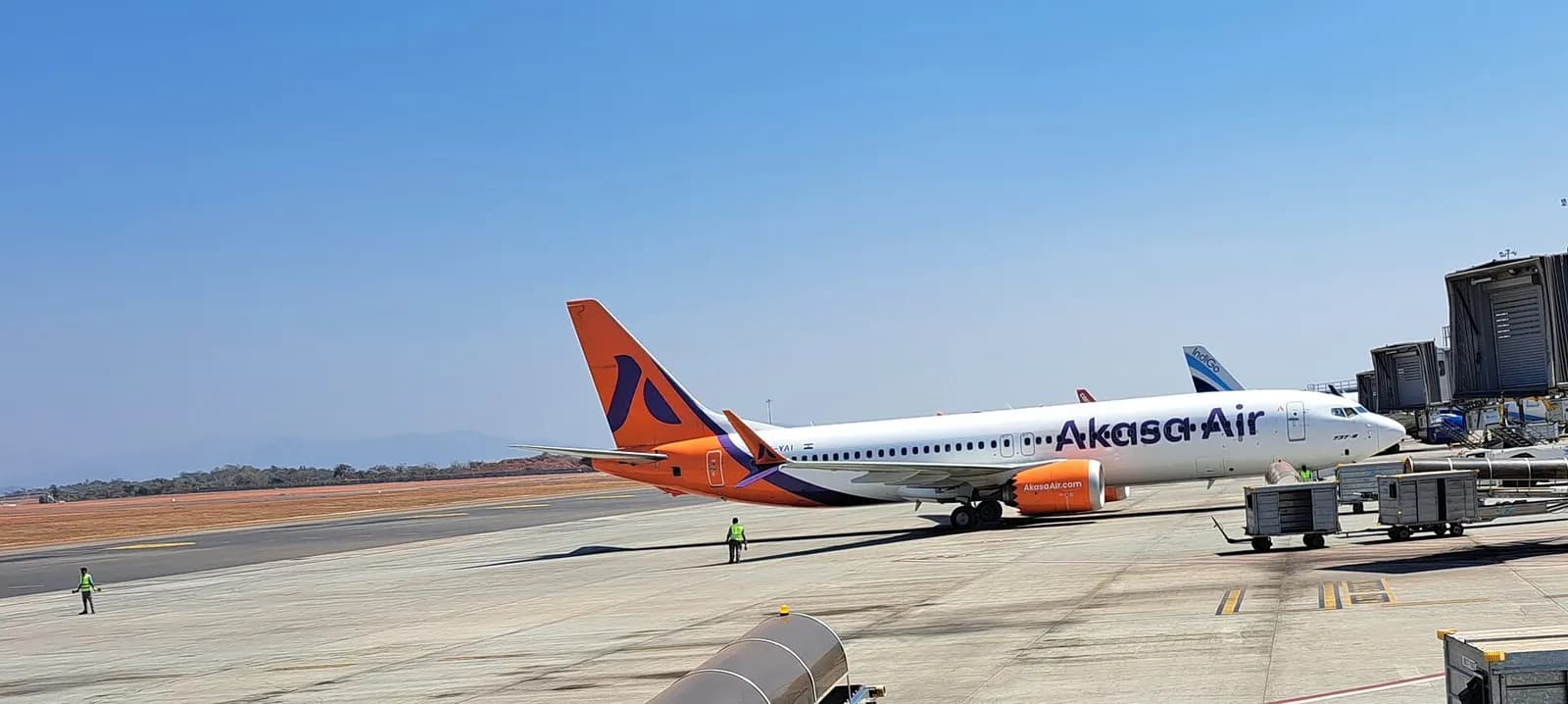 Akasa Air Boeing 737-8 VT-YAI on a stand at Manohar International Airport (GOX)