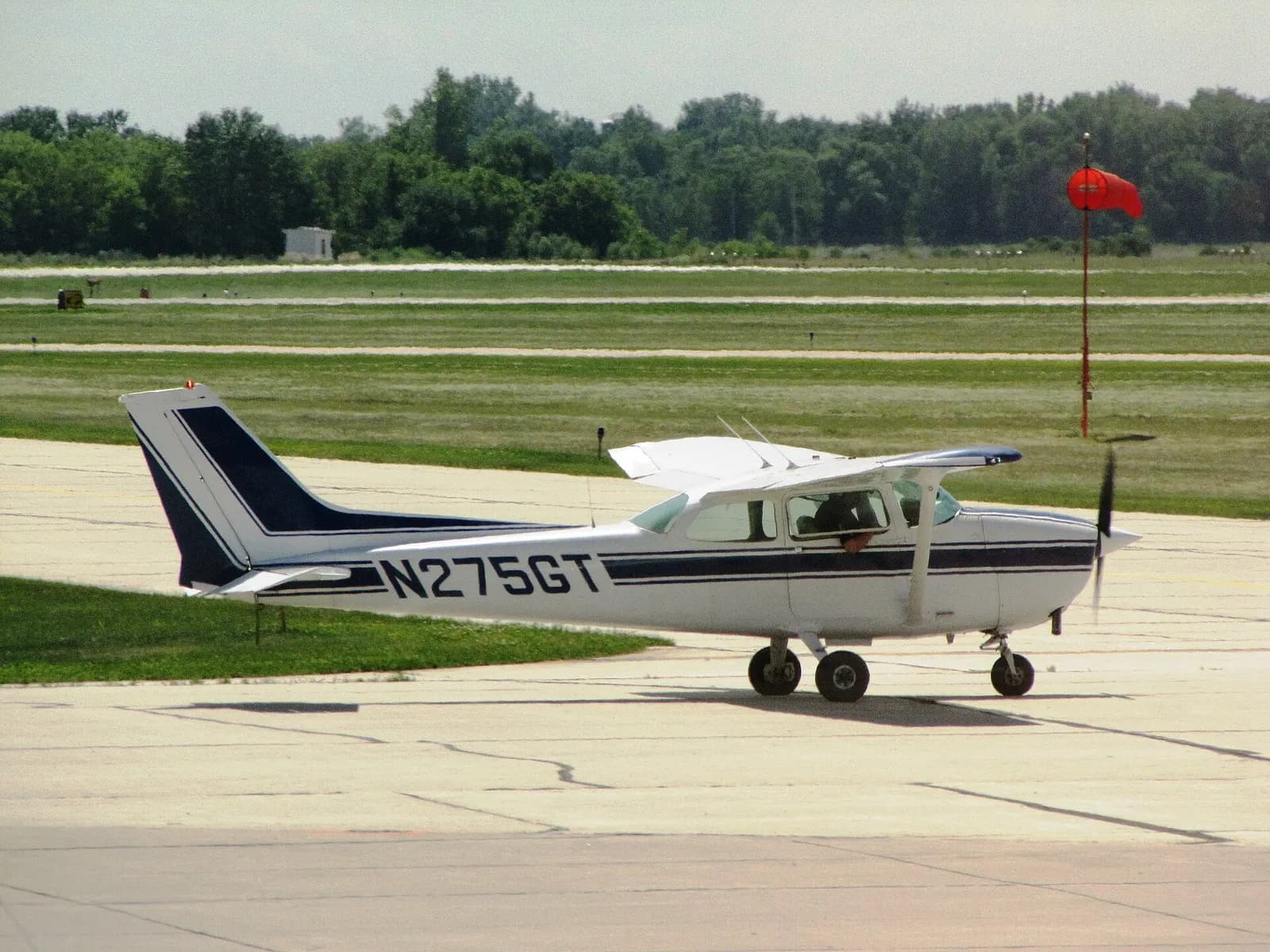 Cessna 172 Austin Straubel International Airport