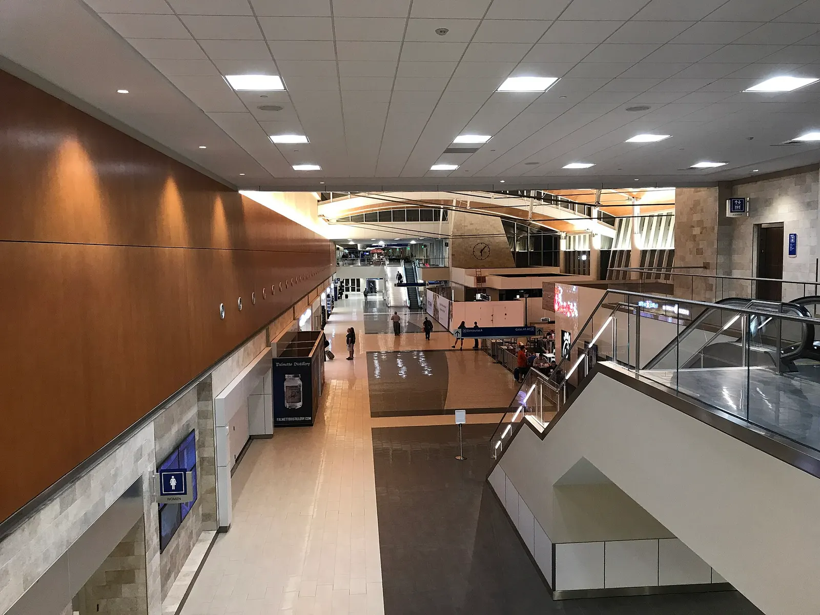 Grand Hall at Greenville-Spartanburg International Airport seen from Concourse B