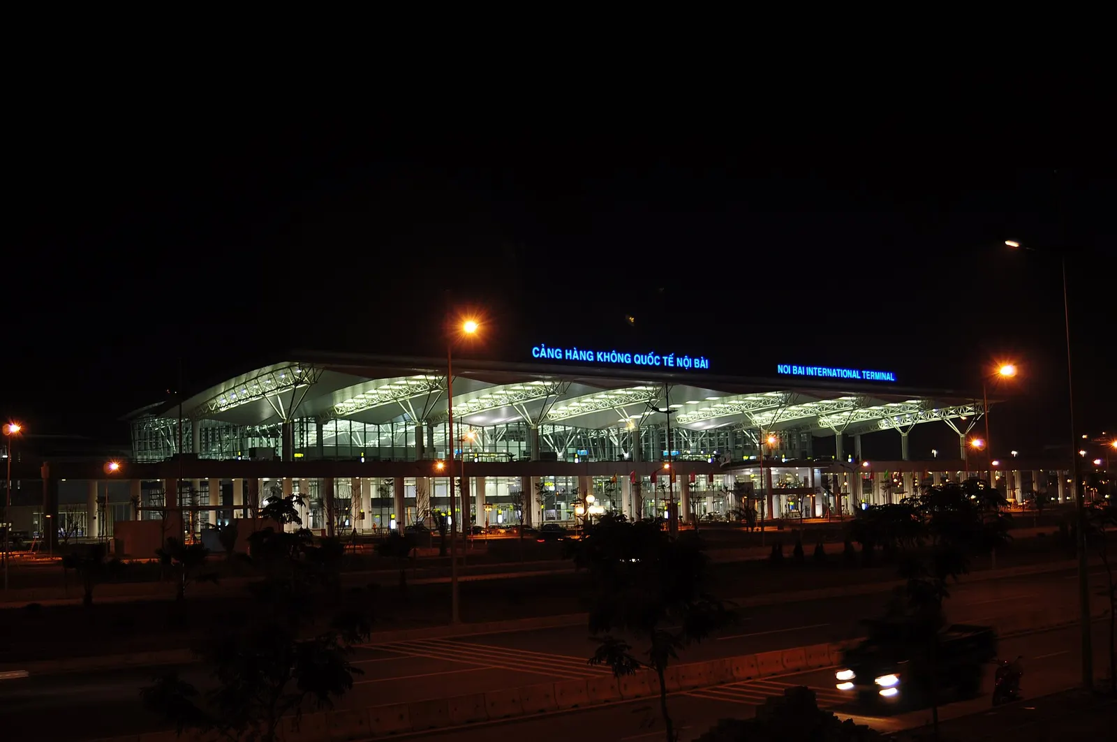Night view of the Noi Bai International Airport Terminal 2.