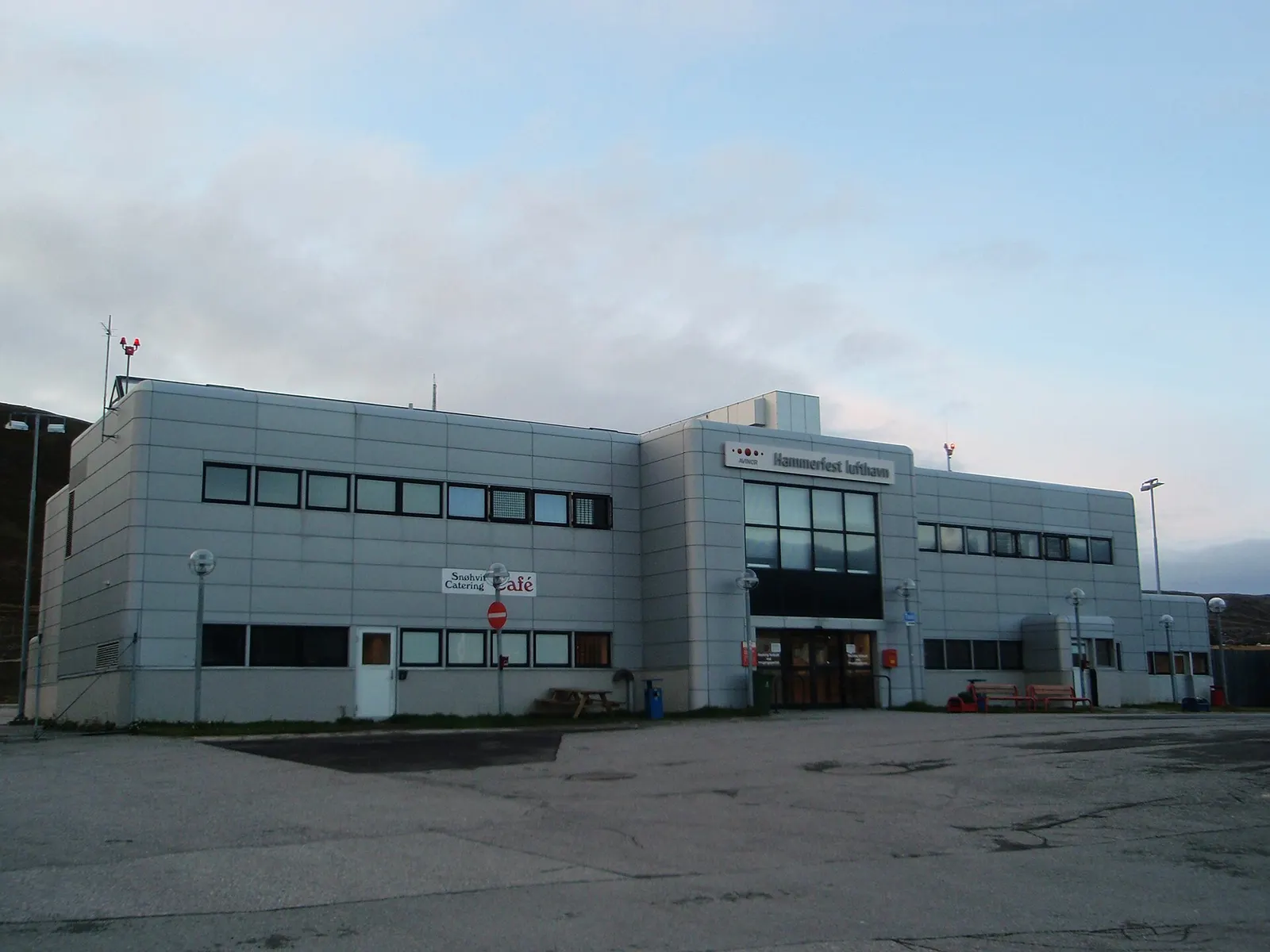 Terminal building at Hammerfest Airport (HFT)