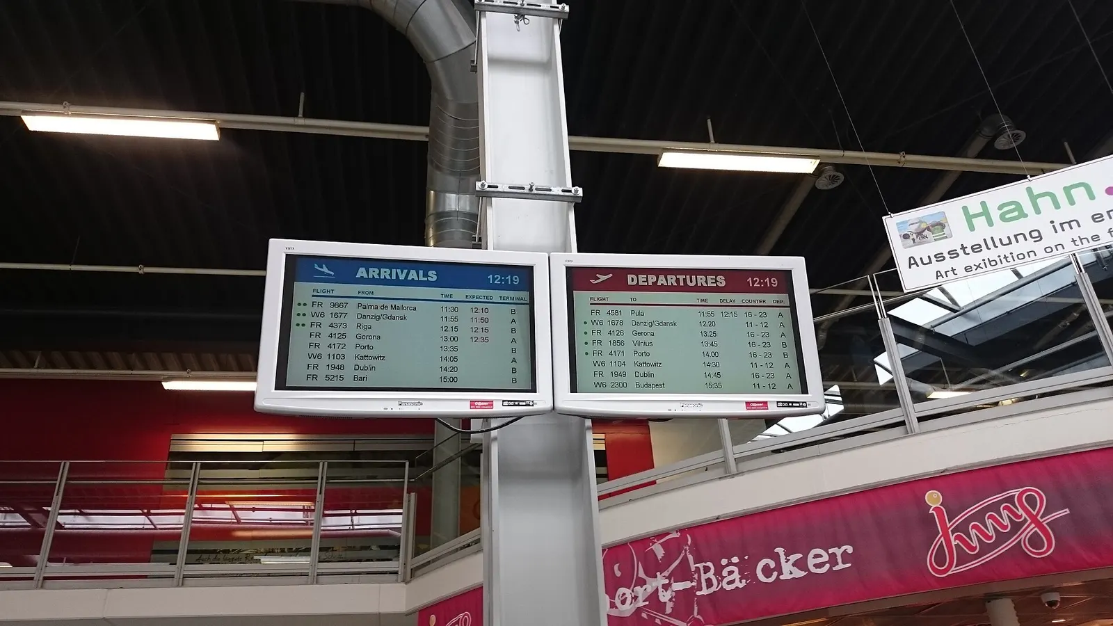 Flight information board at Frankfurt-Hahn Airport