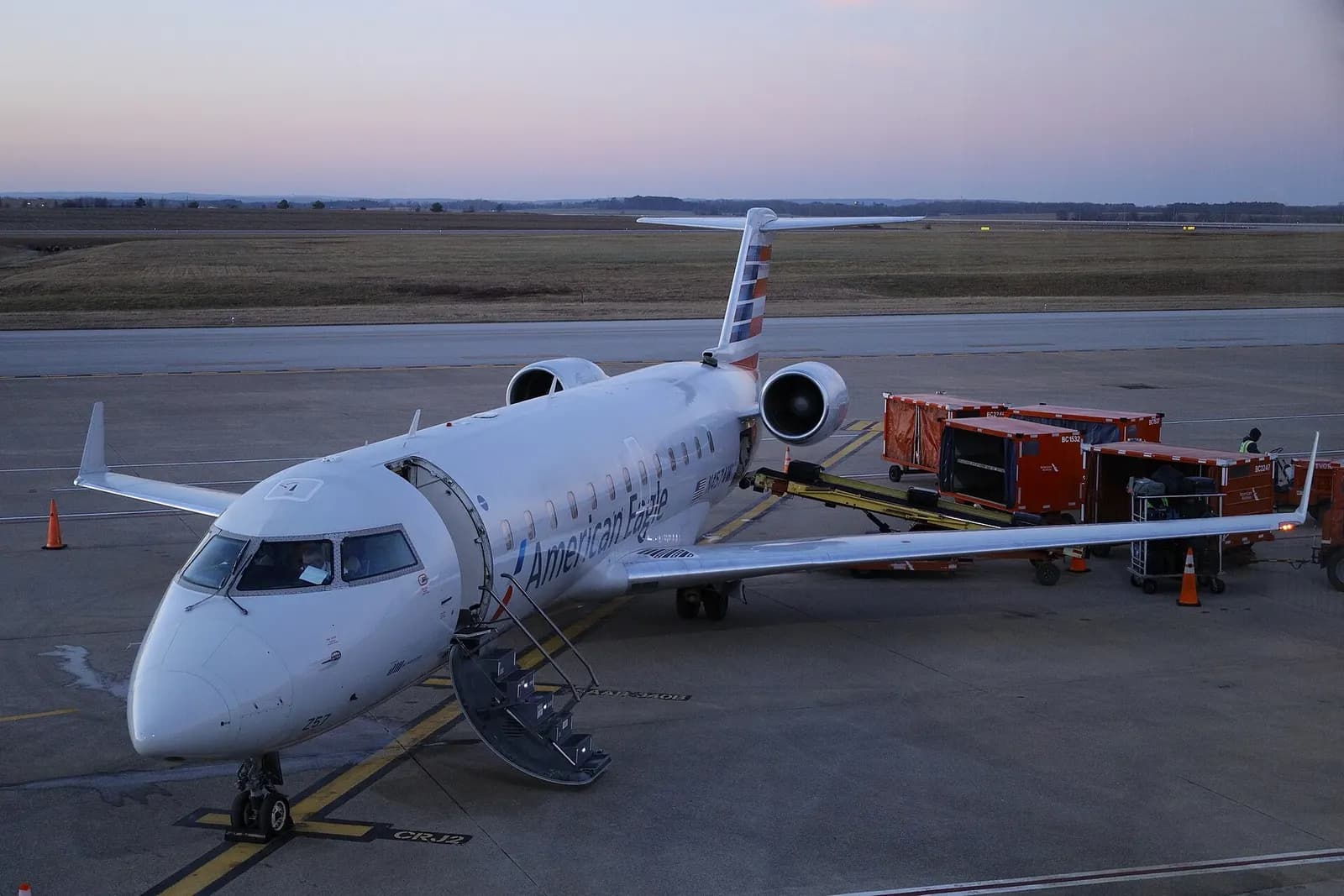 American Eagle CRJ200 N457AW at Huntsville International Airport in February 2025.
