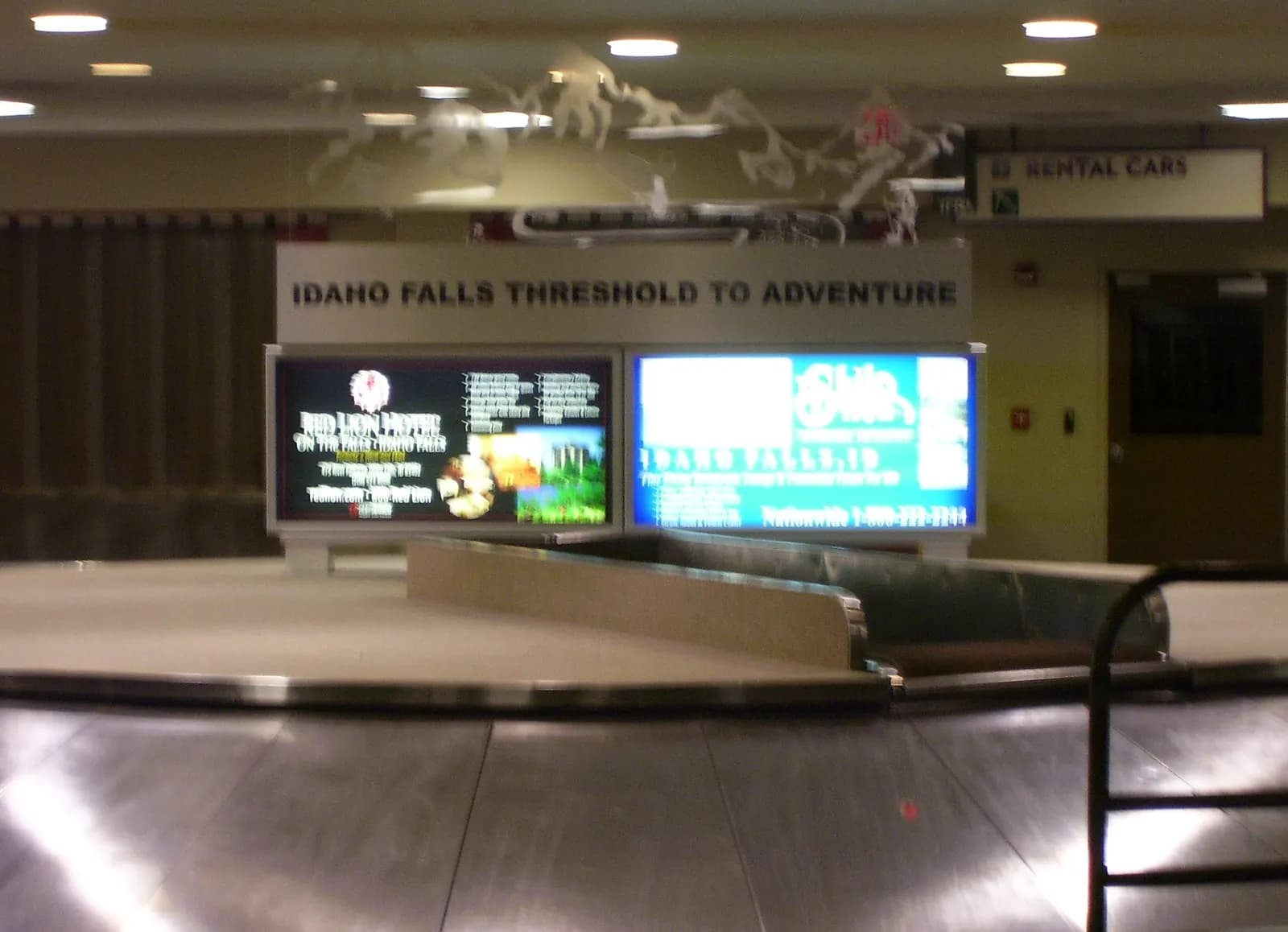 2006 baggage-claim hall at Idaho Falls Regional Airport, photographed before later carousels and the 2020 remodel